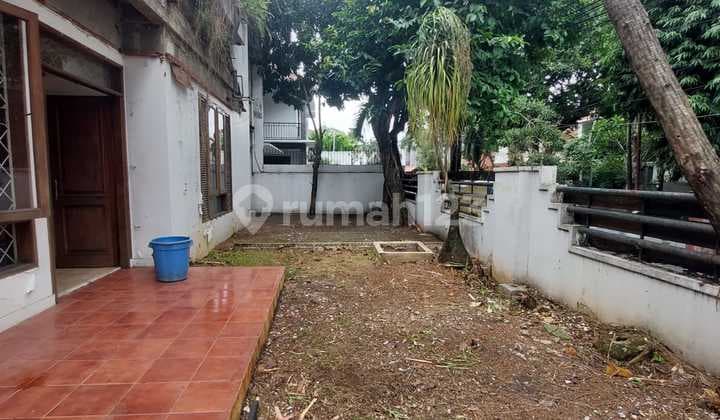 Rumah Dijual Jalan Anggur Cipete, Jakarta Selatan. Harus Renov!