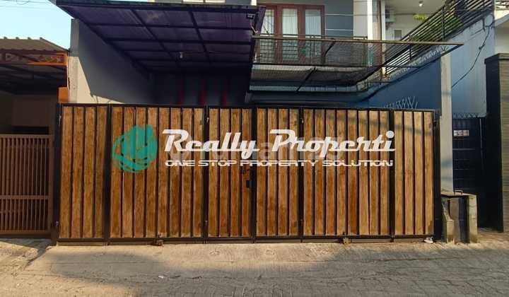Rumah Bagus 2 LT Semi Furnished Dekat LRT Jatibening Baru Bekasi