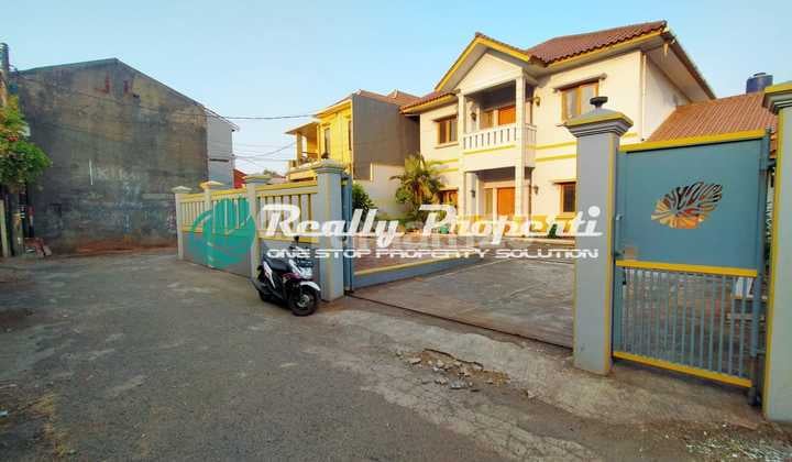 Rumah Besar di Jaticempaka Bekasi, Dekat Komplek Kodam Kalimalang