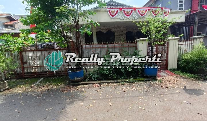 Rumah Luas 1 Lt Lokasi Strategis dekat BKT Duren Sawit, Jaktim