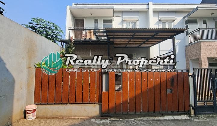 Rumah Bagus 2 Lt dekat Pintu Tol Jatiwarna Pondok Melati Bekasi