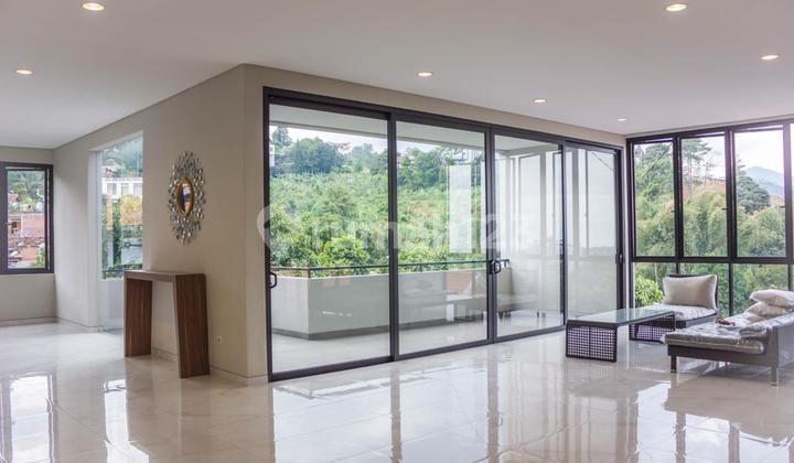 For Sale Villa In Dago Pakar Resort Bandung, Great View, Fully Furnished