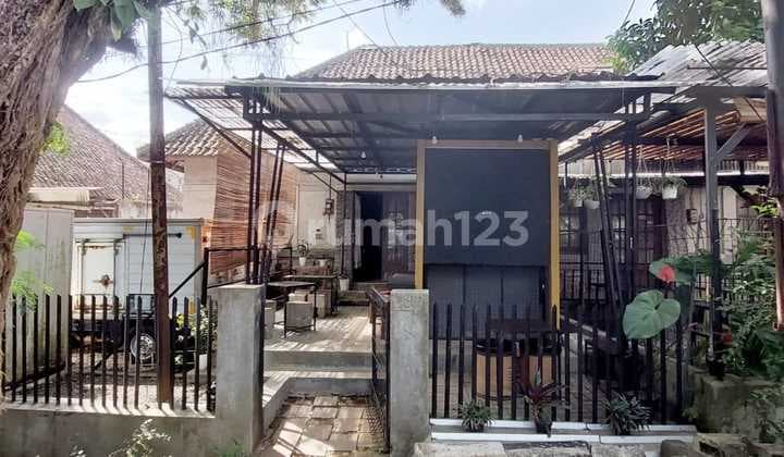 For Sale: Land-Counted House in Riau And Dago Wing