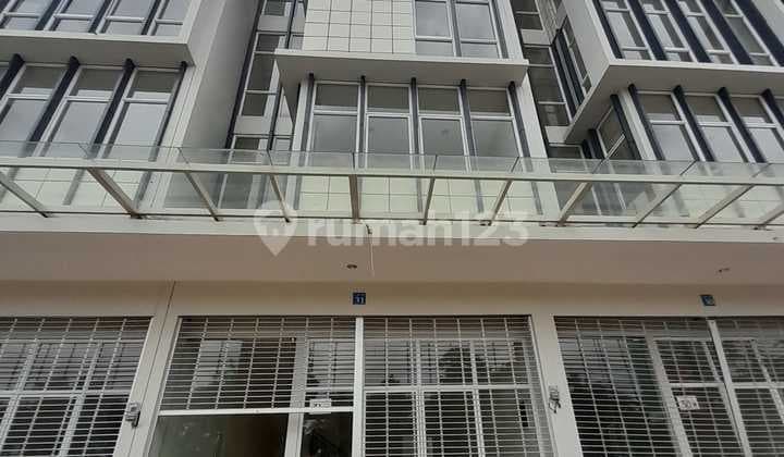 Ruko Gbp Dekat Mall Jalur Utama Bisnis Grand Wisata Parkir Luas