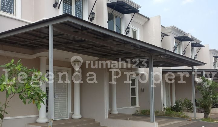 Rumah Classic Type Hoek Tanah Luas Bebas Banjir