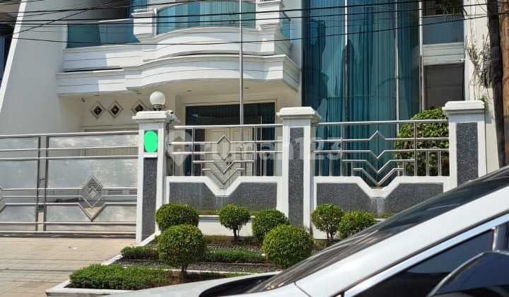 For Sale Luxury House 13x31 Furnished Pluit