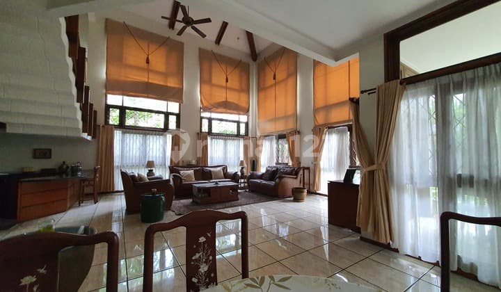 FOR SALE House HOOK NUANSA VILLA WOOD-DOMINATED TERRACE BSD Golf Hill, Tangerang