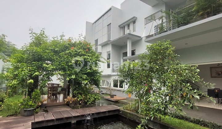 DIJUAL Rumah ADEM DAN TERAWAT BSD Telaga Golf, Tangerang