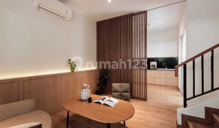 FOR SALE Ready-to-Occupy Home Furnished Interior Design IN Verdi Symphonia Gading Serpong, Tangerang