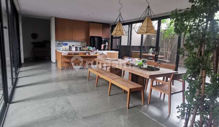 Turun harga Rumah Furnished SHM Design Industrial WITH POOL Alam Sutera, Tangerang