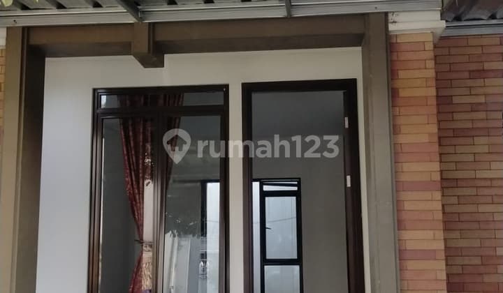 DI JUAL Rumah Type 7x12 SIAP HUNI DAN TERAWAT BSD Eminent, Tangerang