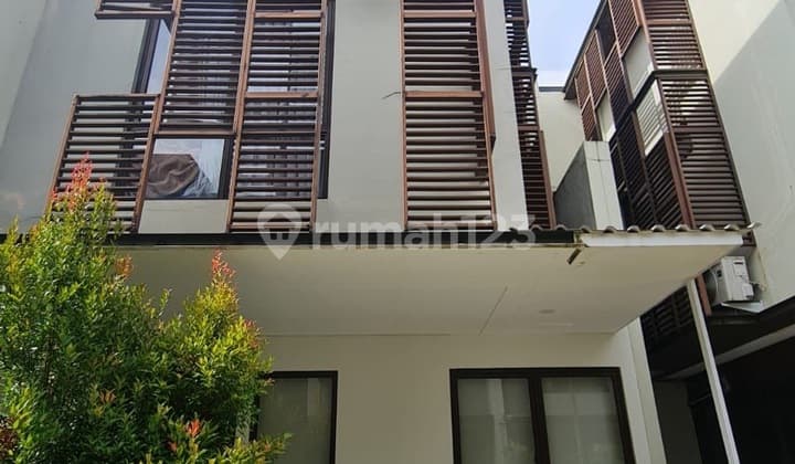 Semi-Furnished House in Whelford BSD Green Wich, Tangerang