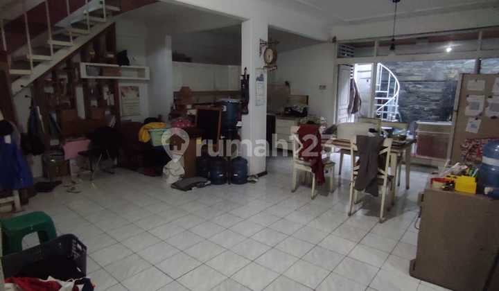 House/Business/Office Rent on Jalan Salendro Raya Turangga Bandung