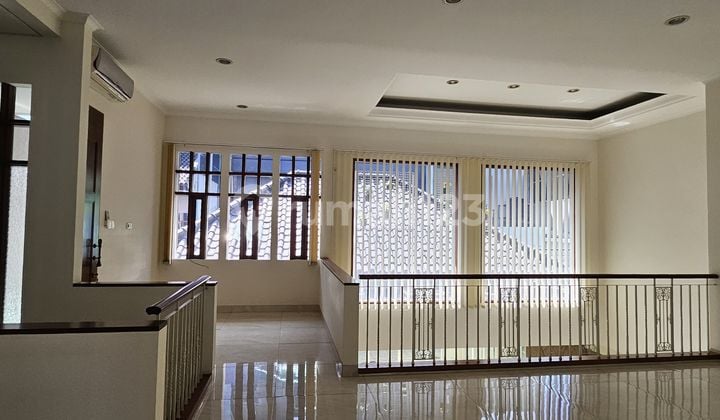 Sewa Rumah Lux Strategis di Cluster Setramurni Bandung Utara