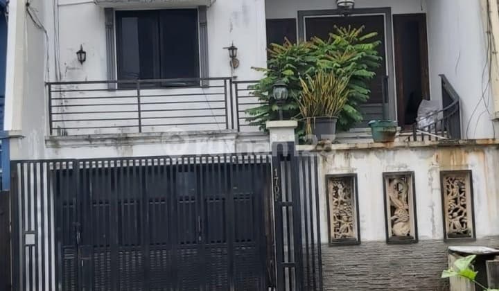 Jual Cepat Rumah 3 Lantai Siap Huni SHM 107 M2, Duri Kepa, Jakarta Barat