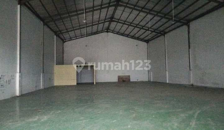 For Rent 2 Warehouses in Kavling DPR Block C Cipondoh, Tangerang