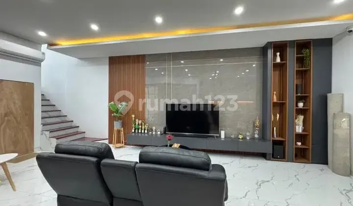 An 28 Dijual Rumah Grand View Karawaci Full Renovasi 3 Lantai