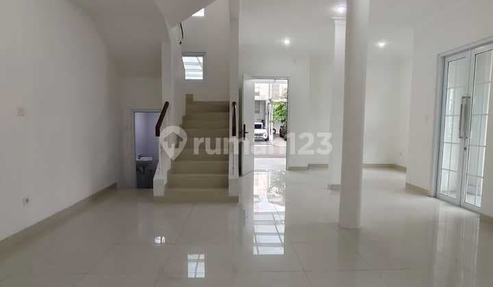 1 For Sale Quick !!! Beautiful Alicante Gading Serpong House.