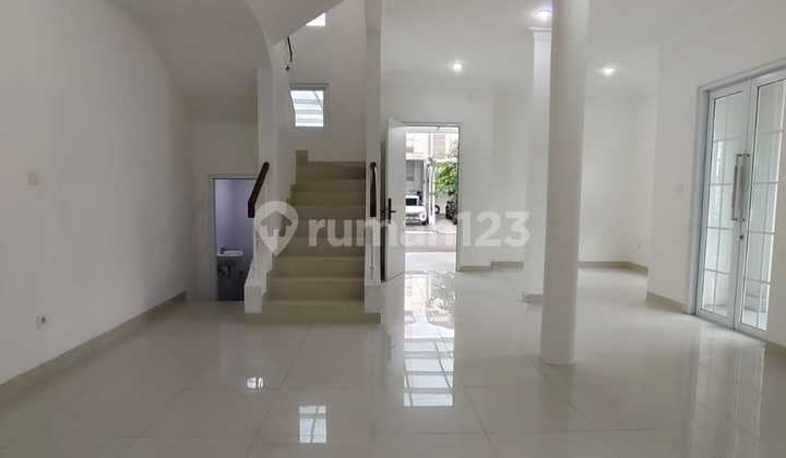 1 For Quick Sale !!! Beautiful Alicante Gading Serpong House.