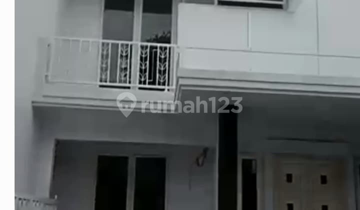Dijual rumah baru Pondok kelapa Jakarta timur