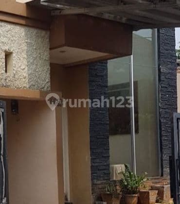 Disewa rumah semi Furnish Cipinang Jakarta timur