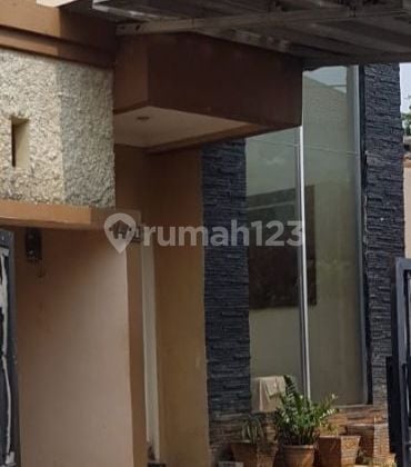 Disewa rumah semi Furnish Cipinang Jakarta timur