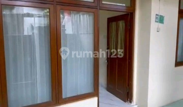Dijual Rumah Lengkap Dengan Kolam Perumnas Klender Jakarta Timur