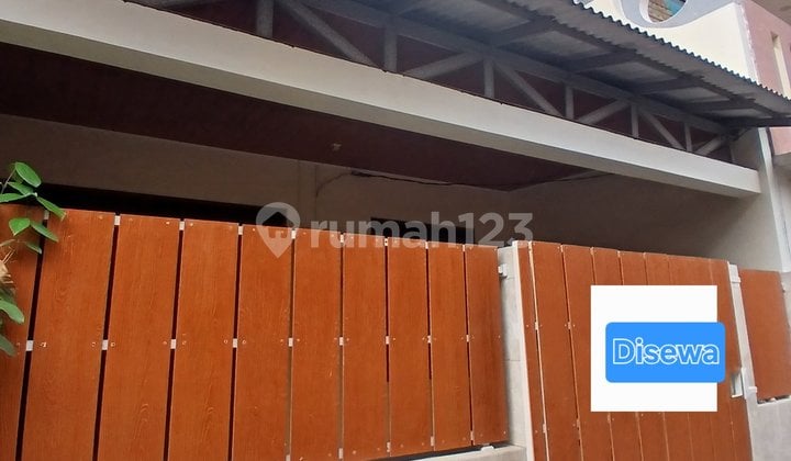 Disewa Rumah.semi Furnish Perumnas Klender Jakarta Timur