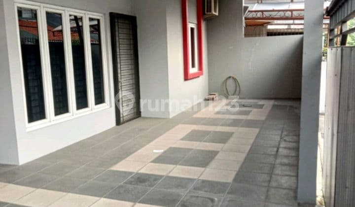 For Rent House with Carport .Fits 3 Cars Duren Sawit East Jakarta