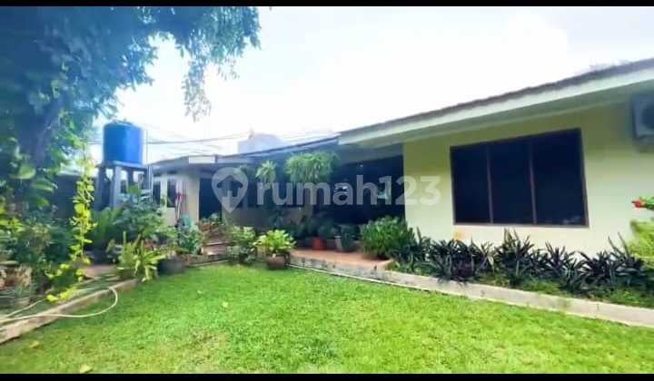 Dijual Rumah di Jak Sel, Dekat Perkantoran dan Town House