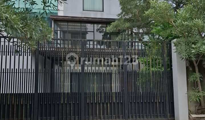 Disewa Rumah 3Lt di Jln Panjang Kebon Jeruk, untuk Rumah, Kantor