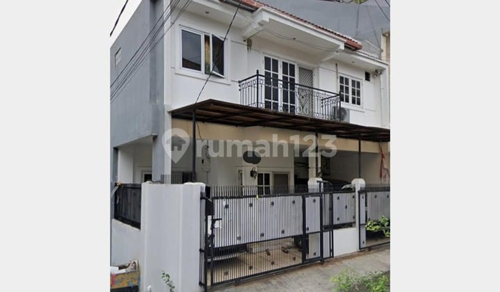 Disewakan Rumah Hoek Baru Renov 2lt Siap Huni, Mandala, Tomang