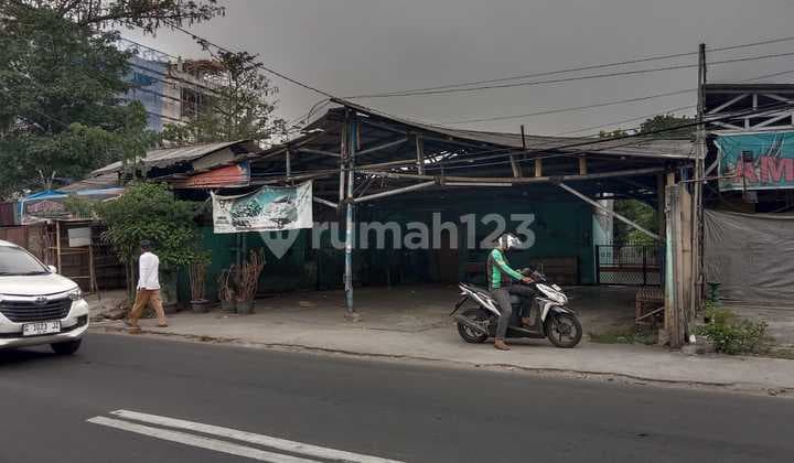 Land for Sale on Meruya Selatan Roadside, Very Strategic Location