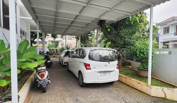 Rumah Bagus Semi Furnished SHM Pondok Indah, Jakarta Selatan