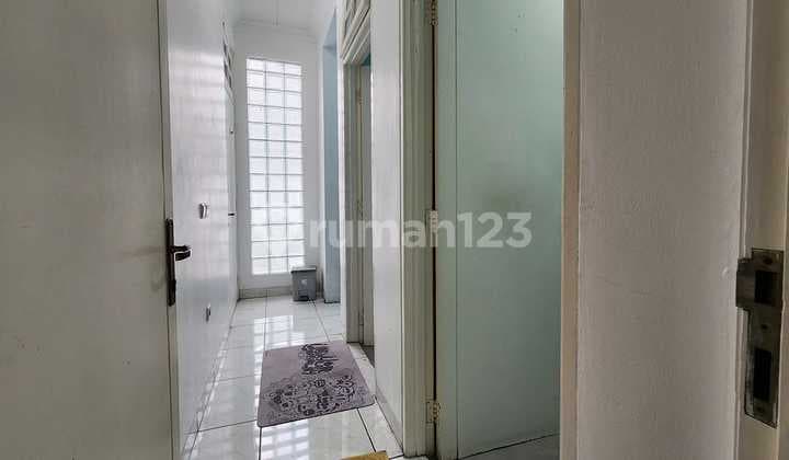 Rumah Bagus Semi Furnished SHM Pondok Indah, Jakarta Selatan