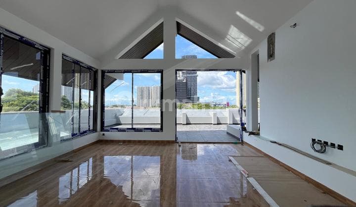 Dijual Rumah Mewah & Baru Di Foresta BSD 3 lantai + Attic Room