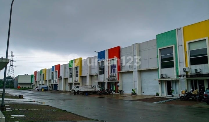 Gudang Bitung Strategis, Akses Container
