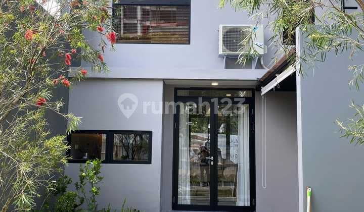 TATAR JAYAPRAKASA Kota Baru Parahyangan Balancing Aesthetics and Efficiency