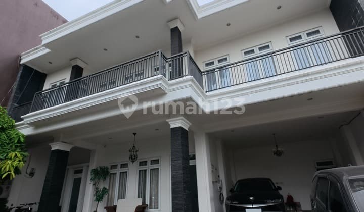 Rumah Kemang Jakarta Selatan, Luas 787 Sqm, 2 Lantai, Kolam Renang