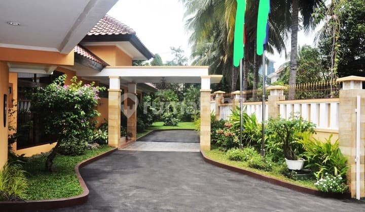 Disewa Rumah Bagus 2 Gate Lokasi Strategis Di Patra Kuningan