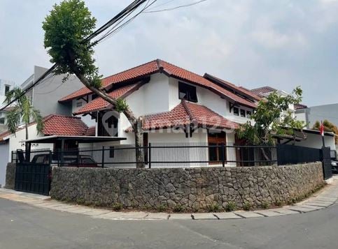 Disewakan Rumah Megah di Pejaten Pasar Minggu Jakarta Selatan