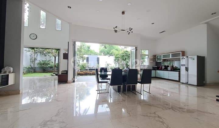 Eksklusif! Rumah Telaga Golf BSD Full Marmer, Full Furnished