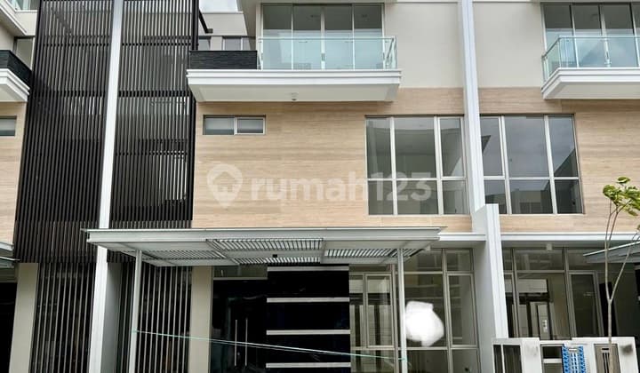 Rumah Golf Island PIK Cluster Chopin Super Bagus