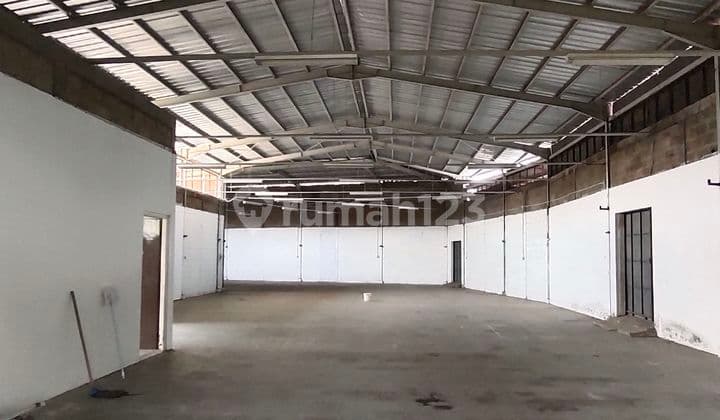 Jual Tanah Bonus Bangunan Gudang & Kantor di Sentul