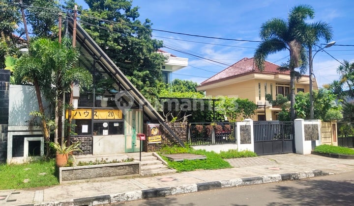 Rumah Siap Huni Super Strategis bisa untuk usaha.