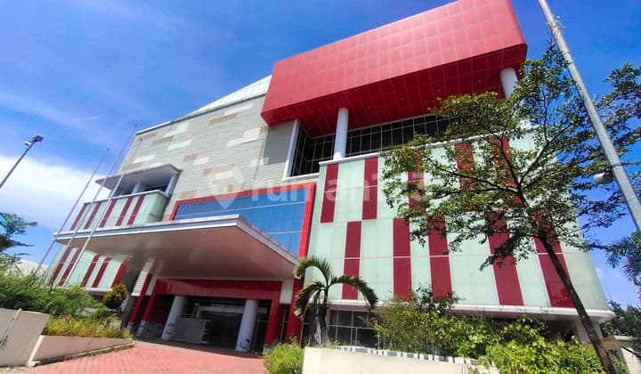 Memang ada Gedung Baru Super Strategis dengan Harga 250M ? Ada dongs ...