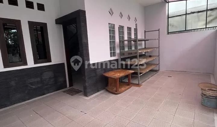 *Di sewakan Rumah di Taman Kopo Indah II*