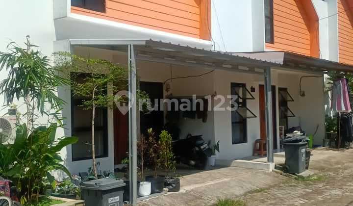 Rumah. Bagus Terawat Siap Huni. Dekat.jalan.raya.parung. Ciputat