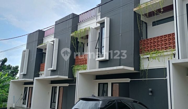 Rumah Mewah Rooftop Siap Huni 2,5 Lt 5 Menit Tol Kukusan Ui