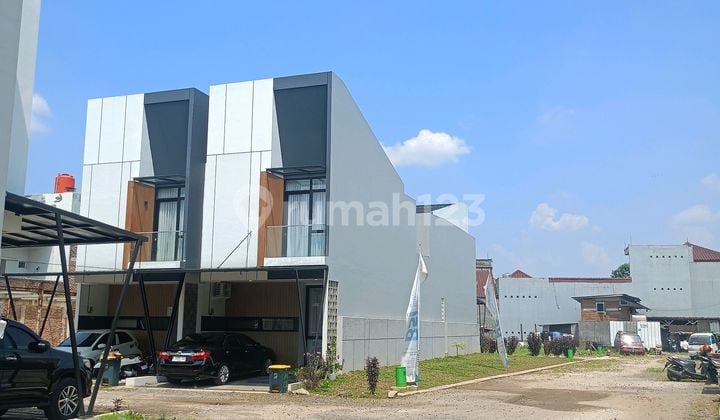Rumah Siap Huni. Pondok Gede. Dekat. LRT. Tol. 2. Lantai.garansi 5Thn